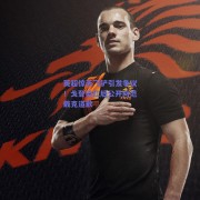 英超惊天飞铲引发争议！戈登染红后公开向范戴克道歉