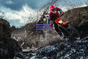 图说NBA费城巨兽泰山压顶式隔扣 韦少成背景板雷霆众将不忍直视