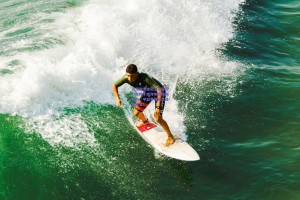 海港全速冲冠卫冕在即！穆帅下南洋布局暗藏玄机，中超争冠悬念迎来终章？