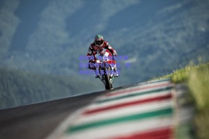 基昂特·乔治疑似发球前被犯规引发争议，裁判判罚遭多方质疑